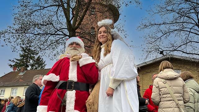 Weihnachtsmann und Engel